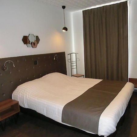 Hotel Sur Le Quai Port Vendres Szoba fotó