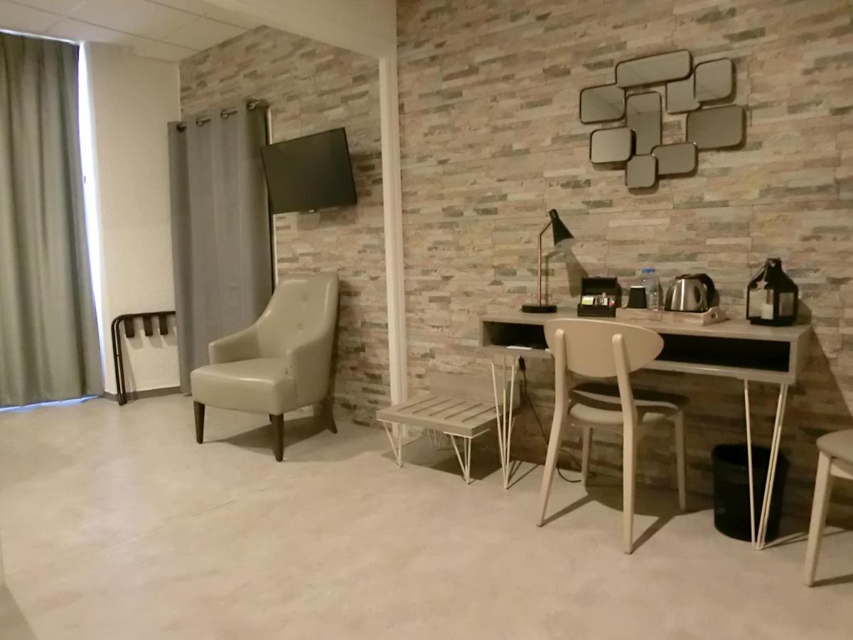 Hotel Sur Le Quai Port Vendres Kültér fotó